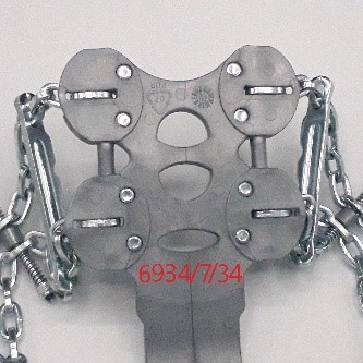 Immagine che contiene metallo, oggetti in metallo, argento, catena

Descrizione generata automaticamente